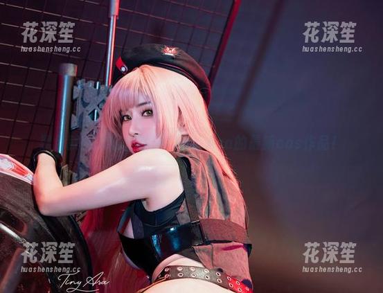 黑色就是这么任性：Tiny Asa的最新cos作品！